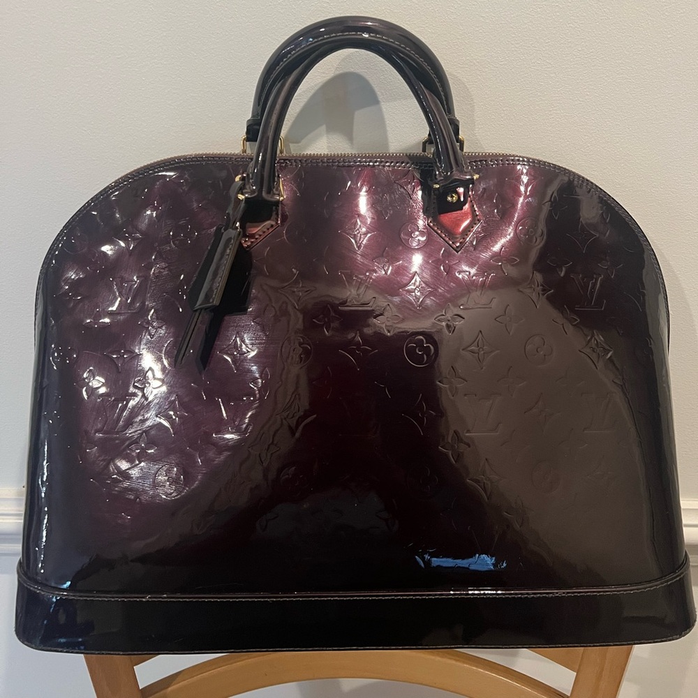Authentic Louis Vuitton alma voyage vernis bag